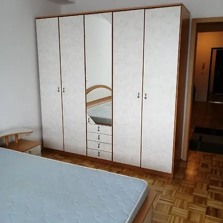 Apartma Lunca 1 *